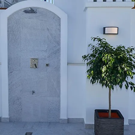 Boutique Aurora Gasthuis Nerja